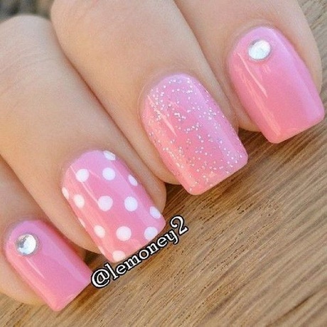 nail-art-pink-and-white-29 Nail art roz și alb