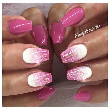 nail-art-pink-and-white-29_13 Nail art roz și alb