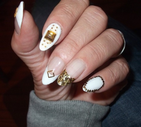 nail-art-white-nails-16_9 Nail art unghii albe