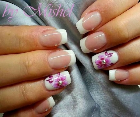 nail-designs-french-manicure-with-flowers-85_13 Modele de unghii manichiura frantuzeasca cu flori