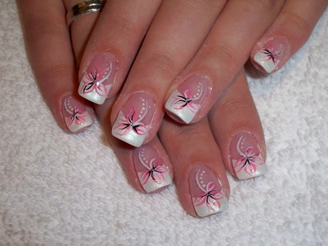 nail-designs-french-manicure-with-flowers-85_19 Modele de unghii manichiura frantuzeasca cu flori