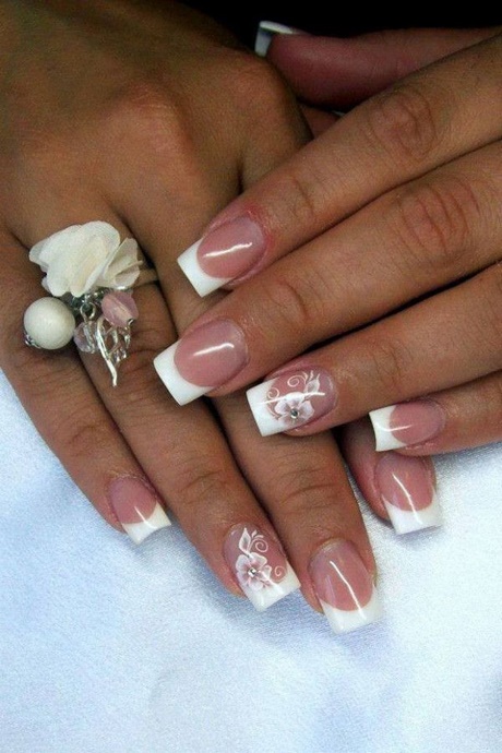 nail-designs-french-manicure-with-flowers-85_3 Modele de unghii manichiura frantuzeasca cu flori