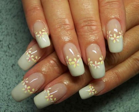 nail-designs-french-manicure-with-flowers-85_7 Modele de unghii manichiura frantuzeasca cu flori