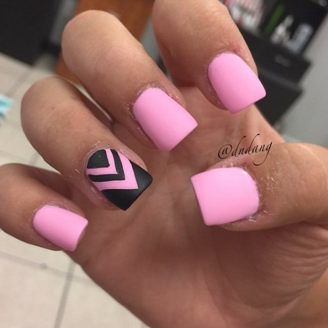 nail-designs-on-pink-polish-81_18 Modele de unghii pe lac roz