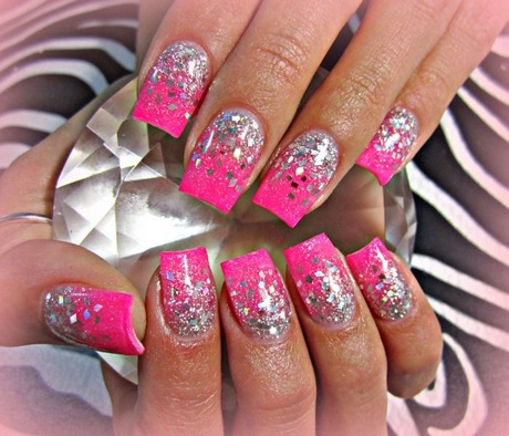 nail-designs-pink-and-silver-32_9 Modele de unghii roz și argintiu