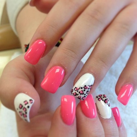 nail-designs-pink-and-white-80_6 Modele de unghii roz și alb