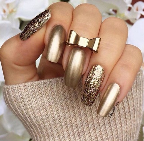 nail-gold-designs-76_6 Modele de aur pentru unghii