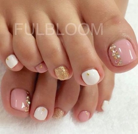 pedicure-polish-ideas-98_9 Idei de pedichiură poloneză