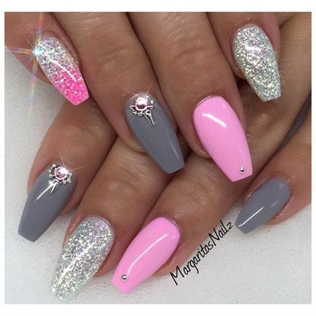 pink-and-grey-nail-designs-19 Modele de unghii roz și gri