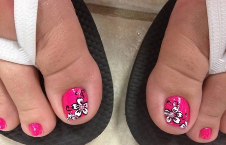 pink-and-white-toe-nail-designs-99_18 Modele de unghii roz și alb