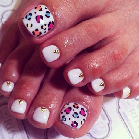 pink-and-white-toe-nail-designs-99_19 Modele de unghii roz și alb