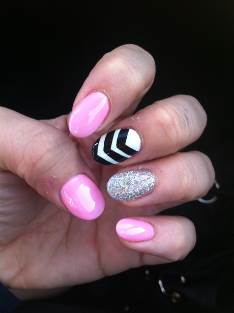 pink-black-white-nails-66_20 Roz negru alb cuie