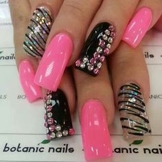 pink-n-black-nail-designs-28 Roz n negru modele de unghii