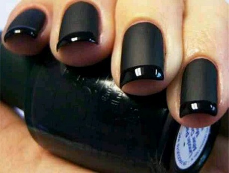 plain-black-nails-08_14 Unghii negre simple