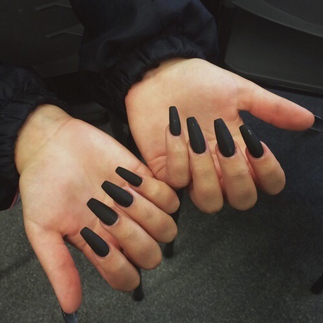 plain-black-nails-08_16 Unghii negre simple
