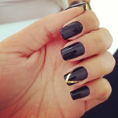 plain-black-nails-08_17 Unghii negre simple