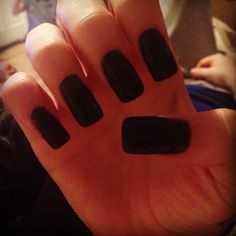 plain-black-nails-08_7 Unghii negre simple