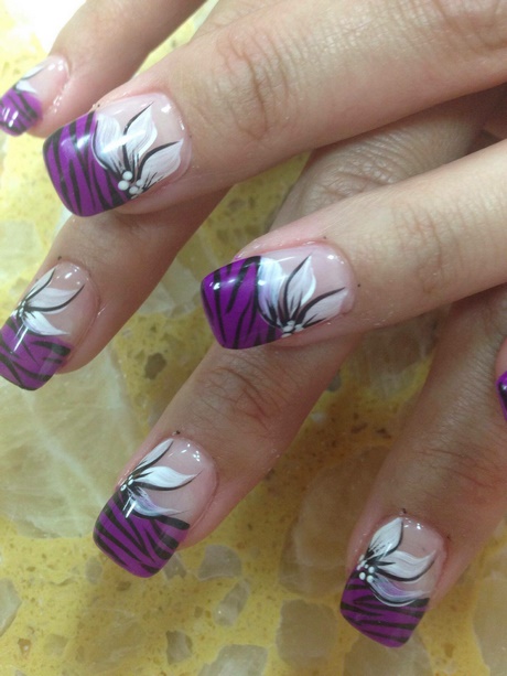 purple-black-and-white-nail-designs-02_13 Modele de unghii alb-negru violet