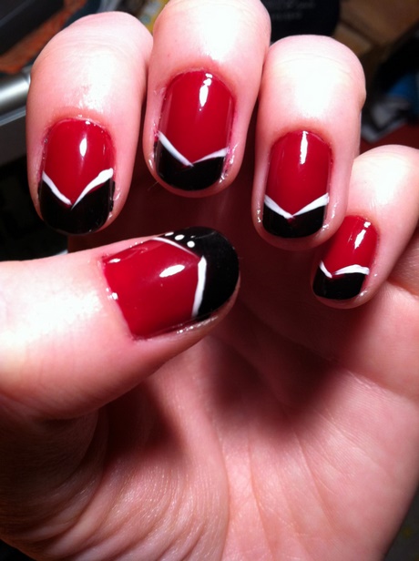 red-and-black-nail-polish-designs-83_14 Modele de lacuri de unghii roșii și negre