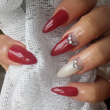 red-and-white-nails-96_14 Unghiile roșii și albe