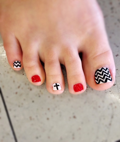 red-black-and-white-toe-nail-designs-16_4 Modele de unghii roșu negru și alb
