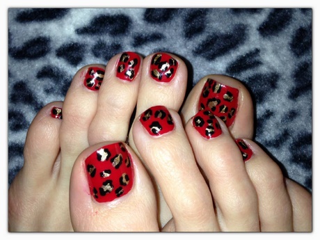 red-black-and-white-toe-nail-designs-16_6 Modele de unghii roșu negru și alb