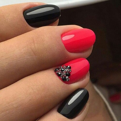 red-black-nails-79_3 Unghii roșii negre