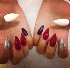 red-black-white-and-silver-nail-designs-99_19 Modele de unghii roșu negru alb și argintiu