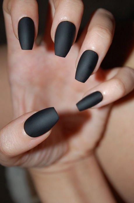 short-matte-black-nails-95_17 Unghii scurte negre mat