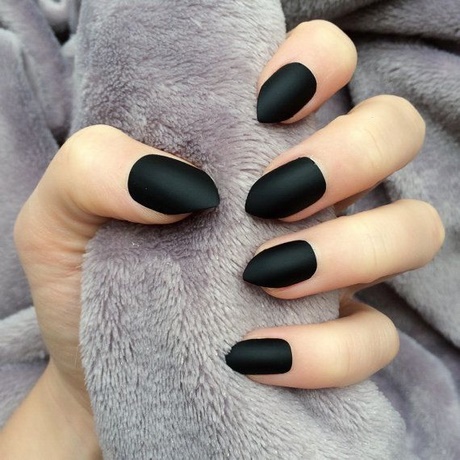 short-matte-black-nails-95_2 Unghii scurte negre mat