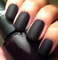 short-matte-black-nails-95_4 Unghii scurte negre mat