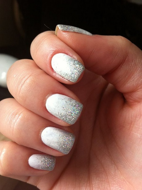 silver-and-white-nails-44 Argint și unghii albe