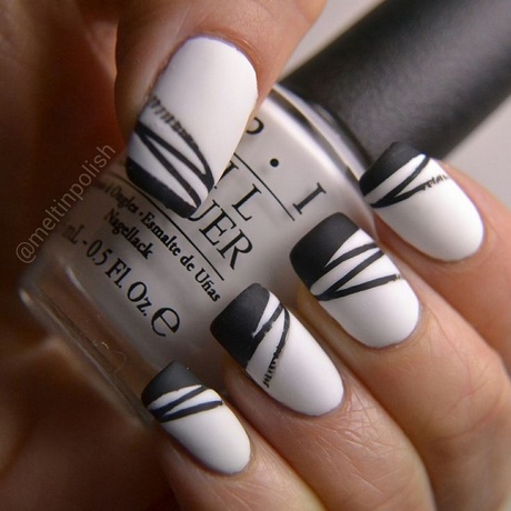 simple-nail-designs-black-and-white-61 Modele simple de unghii alb-negru