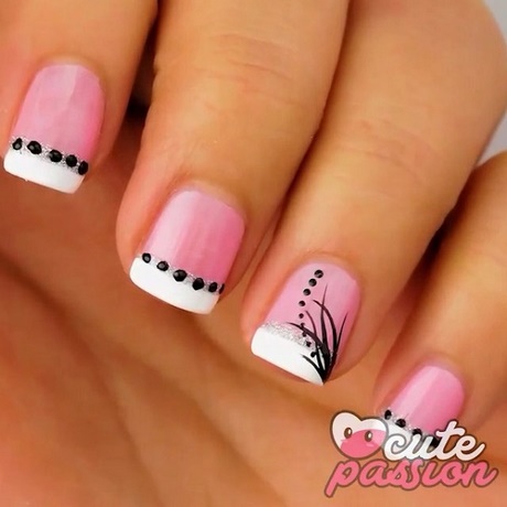 simple-pink-nail-designs-04_4 Modele simple de unghii roz