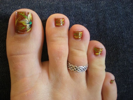 toe-nail-designs-for-fall-67 Toe modele de unghii pentru toamna