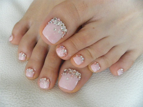 toe-nail-designs-with-diamonds-83_17 Modele de unghii cu diamante