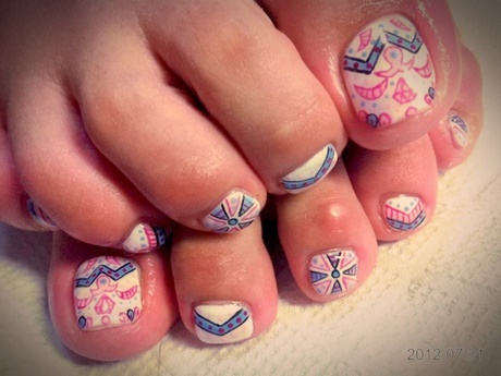 toenails-painted-designs-18_14 Unghiile de la picioare modele pictate