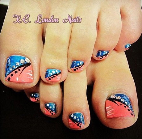 two-colored-toe-nail-designs-76_17 Două modele de unghii colorate