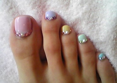 two-colored-toe-nail-designs-76_8 Două modele de unghii colorate