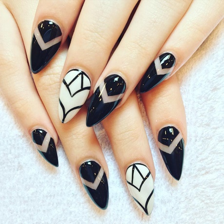 white-and-black-acrylic-nails-86_3 Unghii acrilice albe și negre