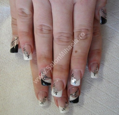 white-and-black-gel-nails-07_10 Unghii cu gel alb și negru