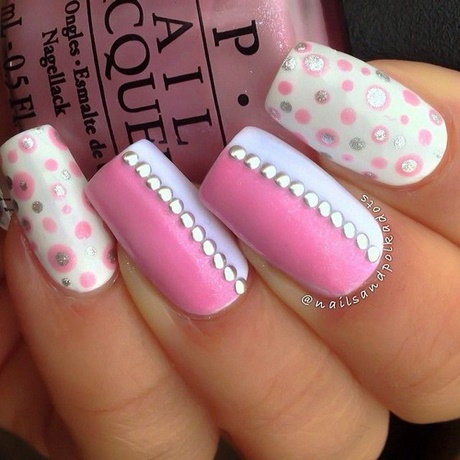 white-and-pink-nail-art-40 Arta unghiilor albe și roz