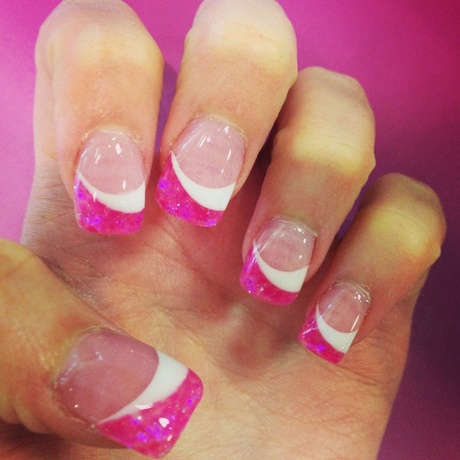 white-and-pink-nail-designs-65_13 Modele de unghii albe și roz