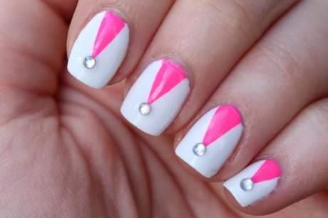white-and-pink-nail-designs-65_17 Modele de unghii albe și roz