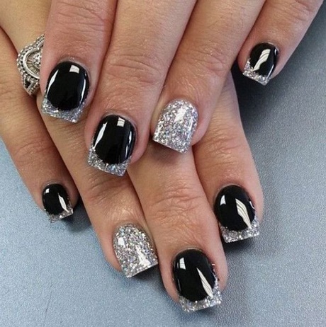 white-black-and-silver-nail-designs-67_4 Modele de unghii alb-negru și argintiu