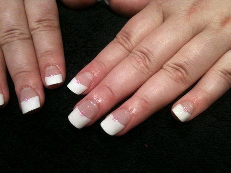 white-french-nail-designs-48_14 Modele albe de unghii franceze