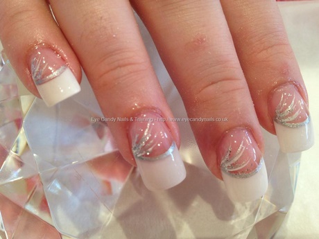 white-french-nail-designs-48_16 Modele albe de unghii franceze