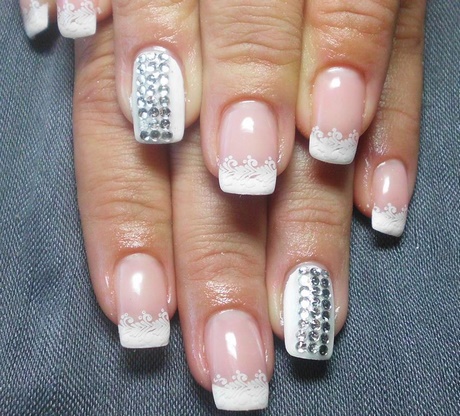 white-french-nail-designs-48_20 Modele albe de unghii franceze