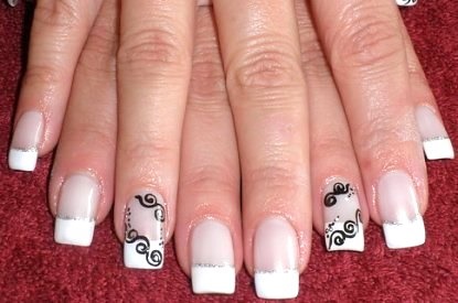 white-french-nail-designs-48_9 Modele albe de unghii franceze