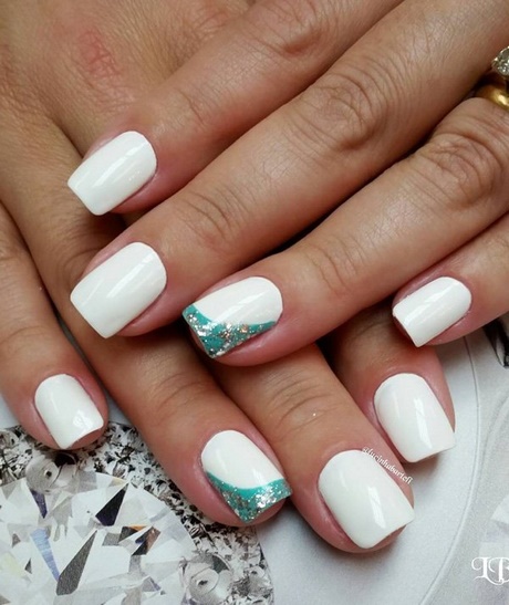 white-nail-polish-art-19_17 Arta albă a lacului de unghii